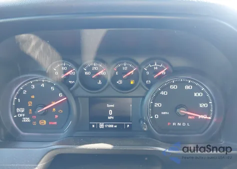 2021 Chevrolet Silverado 1500 4Wd Short Bed Custom z USA, uszkodzony, nr VIN 3GCPYBEK8MG220579